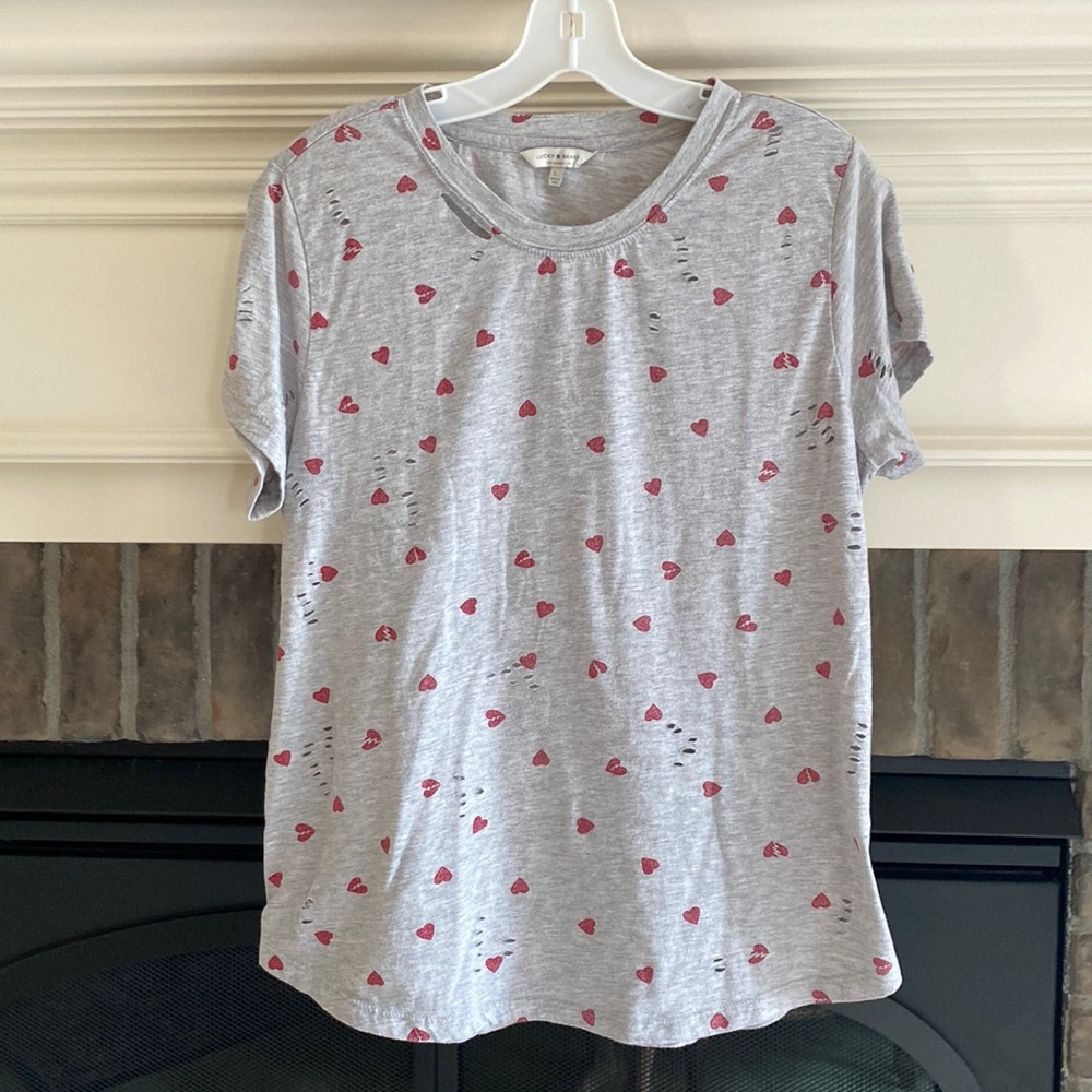 Distressed Lucky Brand Hearts Tee Size Large